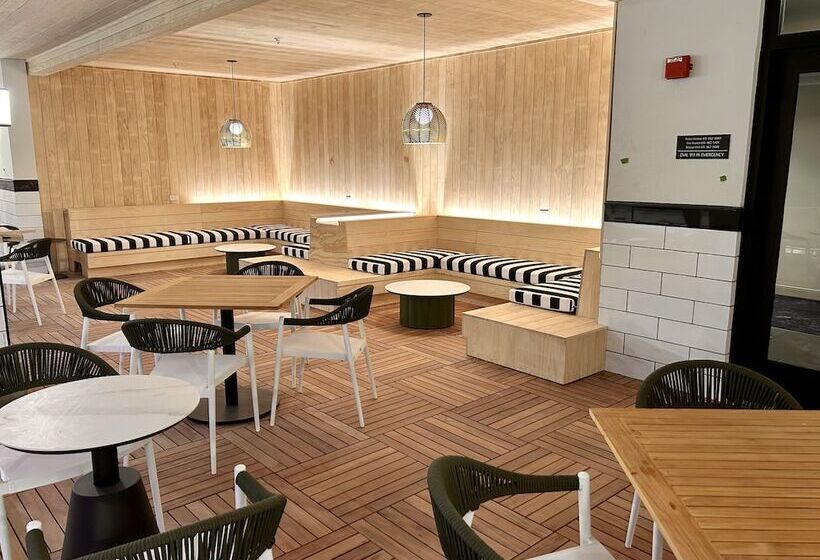 هتل Motif On Music Row