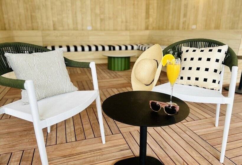 هتل Motif On Music Row