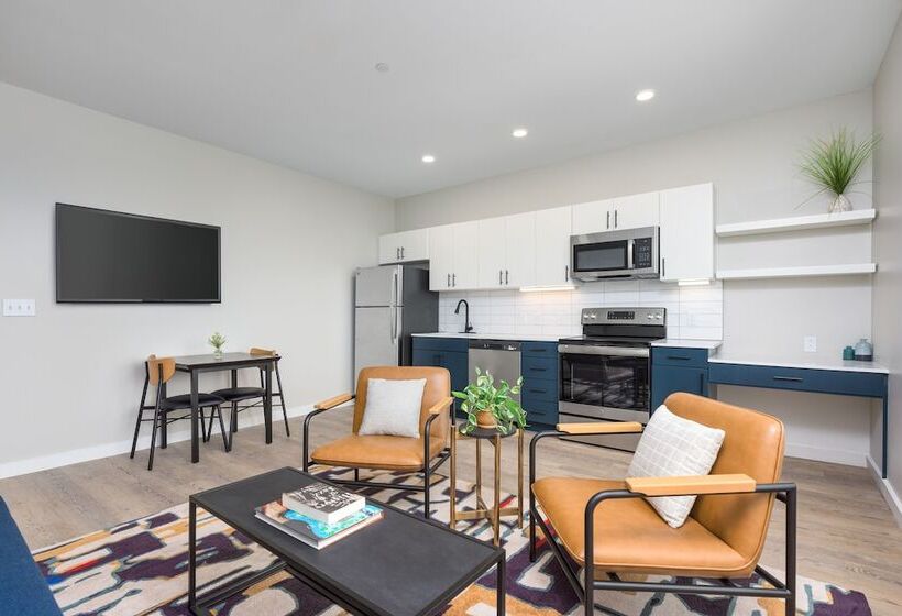 هتل Motif On Music Row