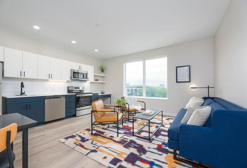 هتل Motif On Music Row