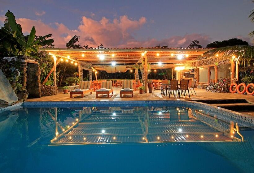 هتل Natura Gardens Galápagos