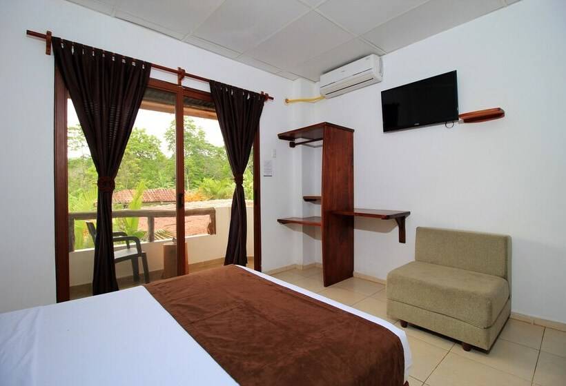 هتل Natura Gardens Galápagos