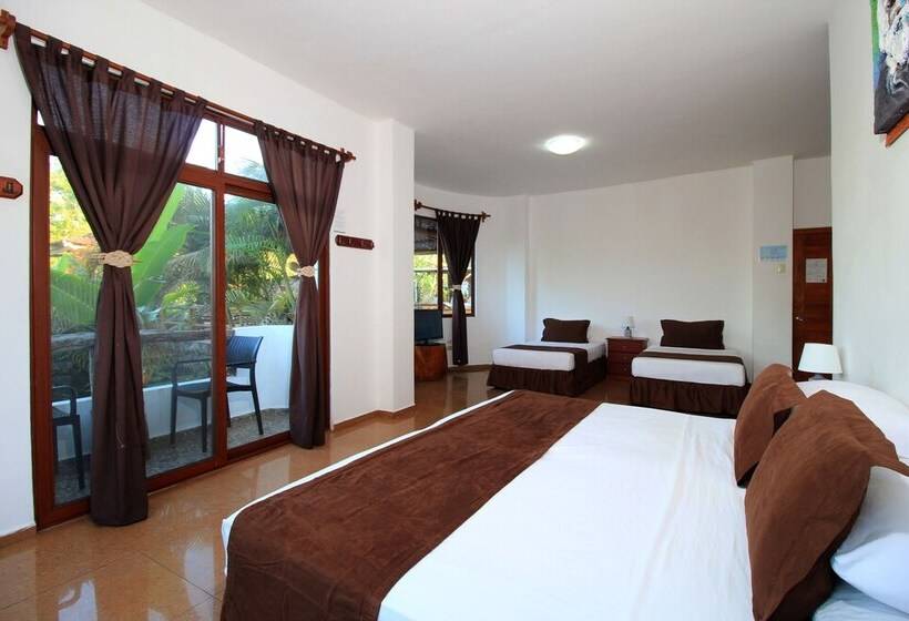 هتل Natura Gardens Galápagos