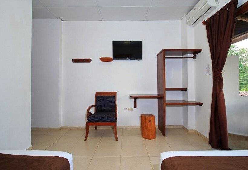 هتل Natura Gardens Galápagos