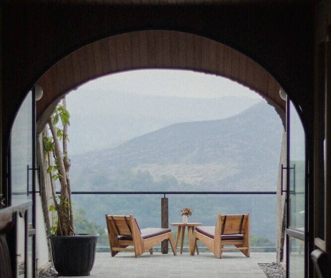 בית מלון כפרי Desa Oculus