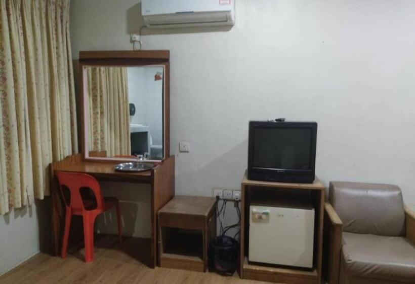 בית מלון כפרי Oriental