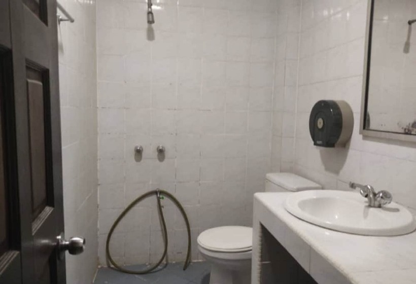 בית מלון כפרי Oriental