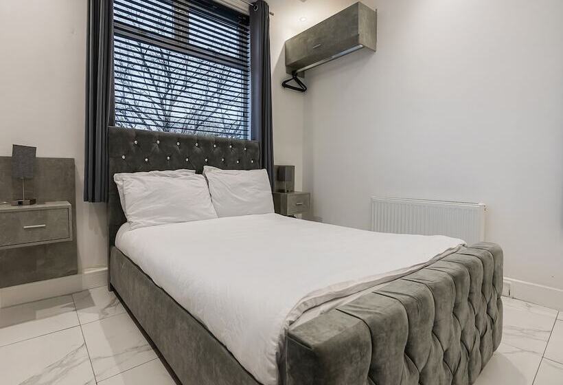 בית מלון כפרי Oyo Bellevue Apartments Middlesborough