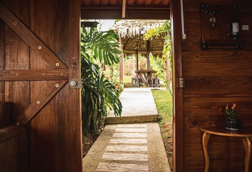 Отель Pacuare Mountain Lodge