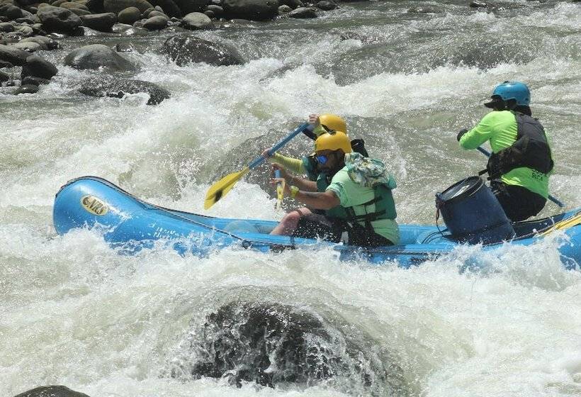 فندق Pacuare Mountain Lodge