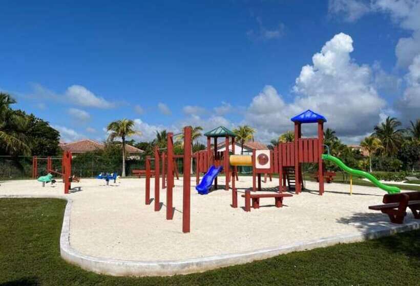 ホテル Palm Cay Beach Club & Marina