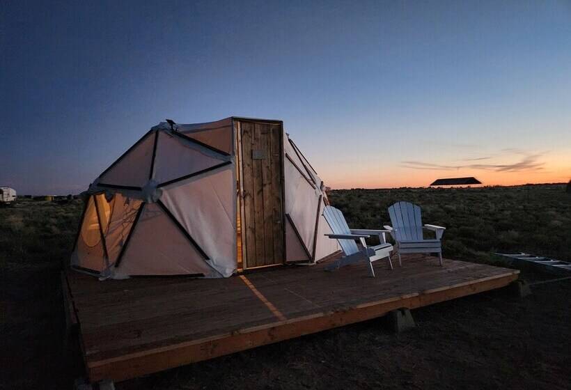 בית מלון כפרי Raptor Ranch