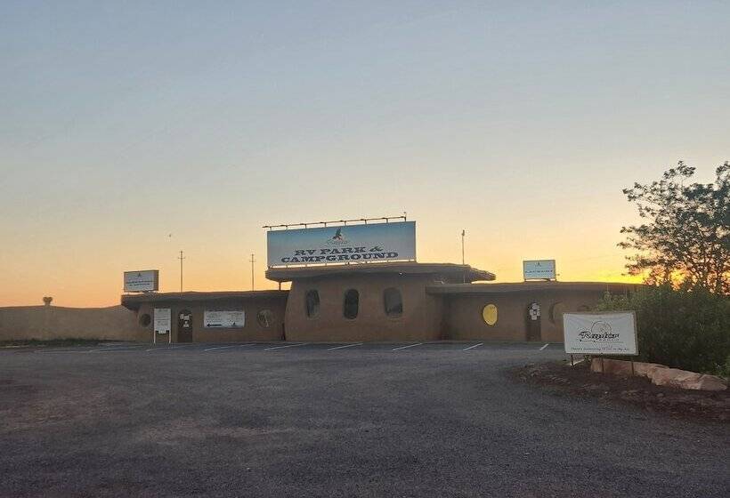 בית מלון כפרי Raptor Ranch