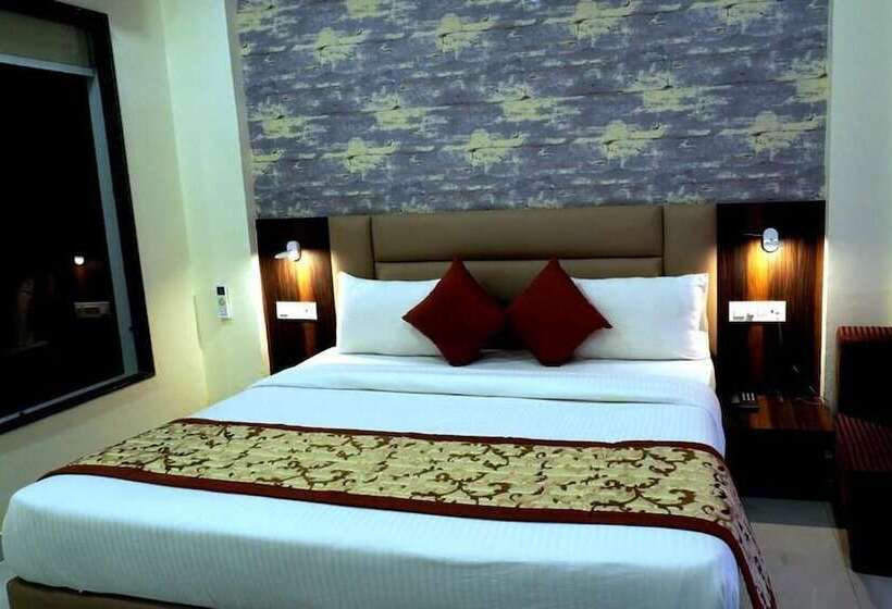 فندق Royal Suites By Park Tree Chakki Mor