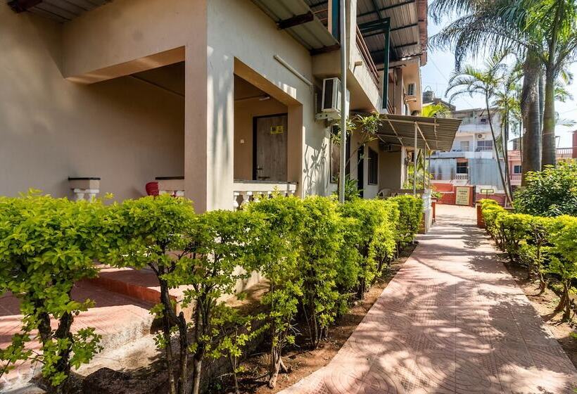 فندق Saga Resort