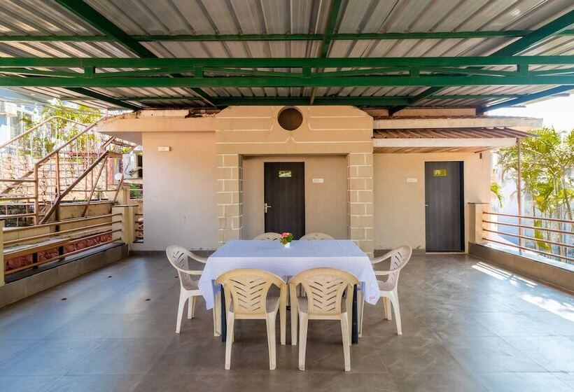 فندق Saga Resort