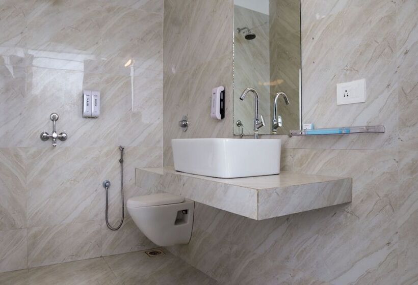 Отель Sandbanks Beach Resort