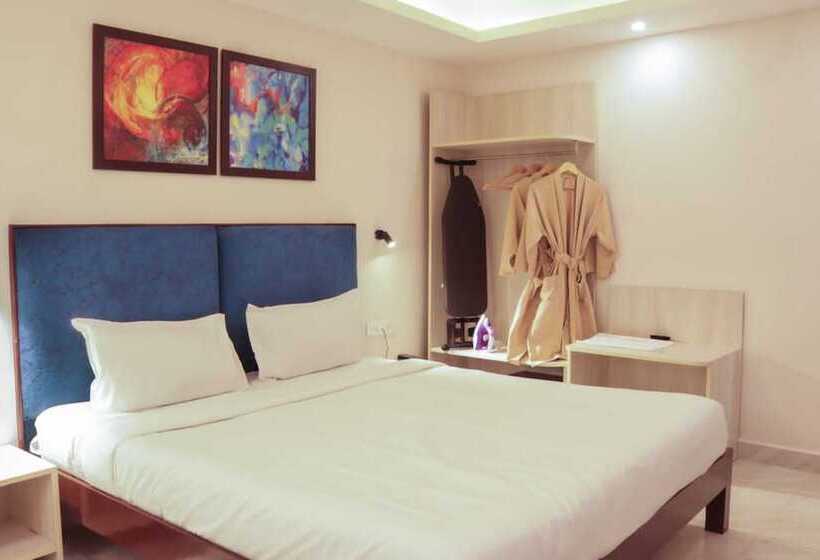 Отель Sandbanks Beach Resort