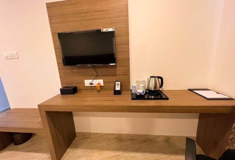 Отель Sterling Inn Near Bangalore International Airport