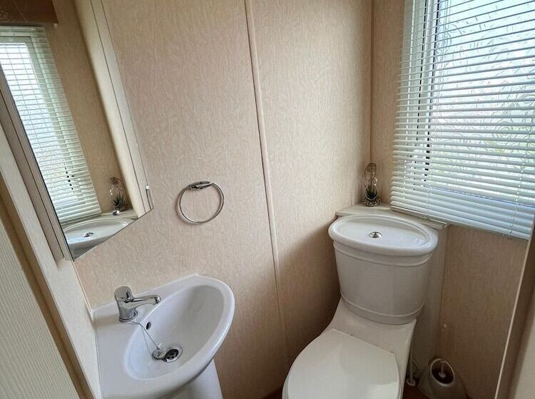 Отель Stunning 2 Bed Caravan In Skegness