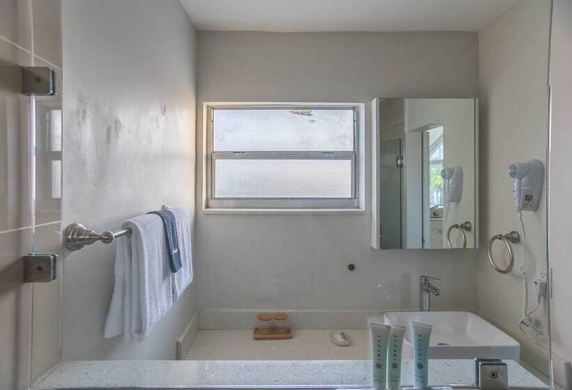 فندق The Biscayne