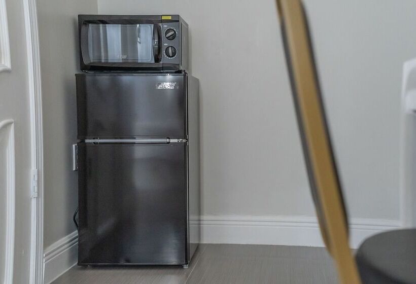 فندق The Biscayne