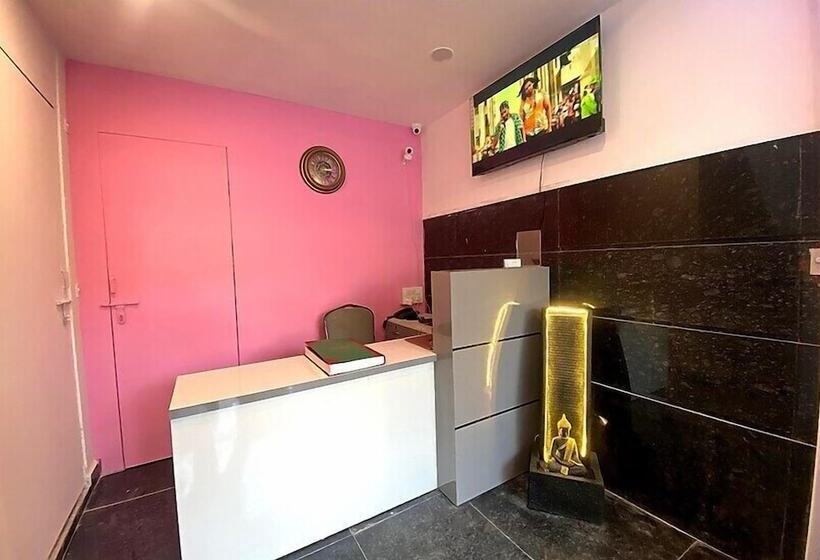 Metro Stay By F9 Hotels