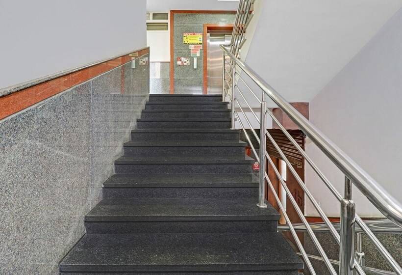 ホテル Treebo Krishnam Boutique