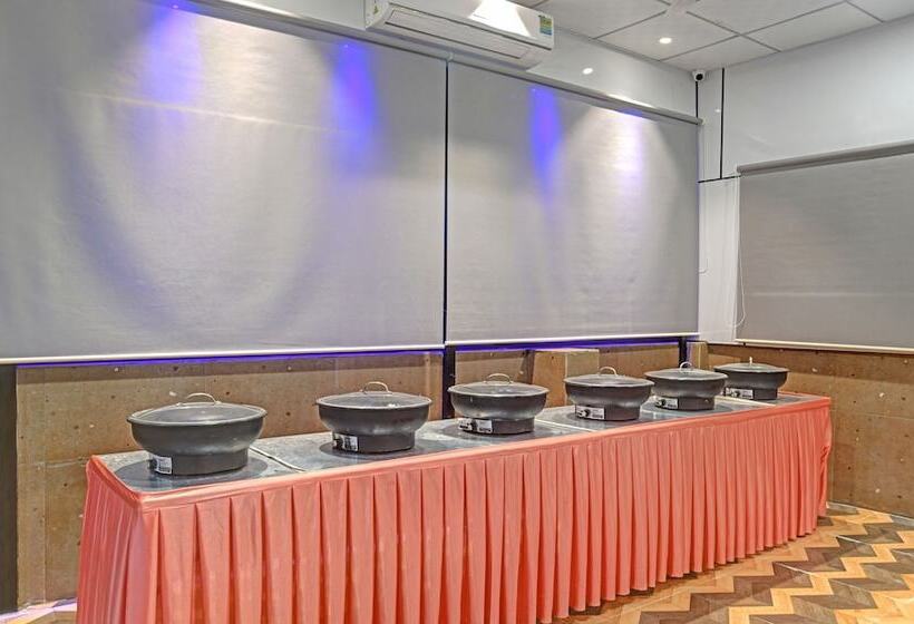 Отель Treebo Merit