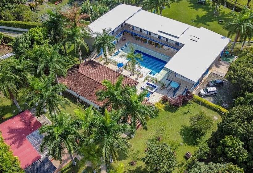 בית מלון כפרי Villa Alicia