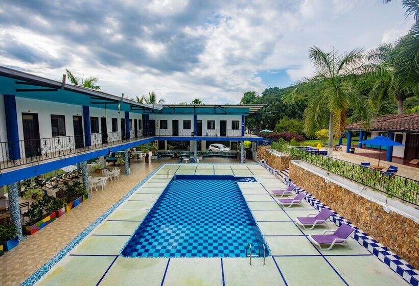 בית מלון כפרי Villa Alicia