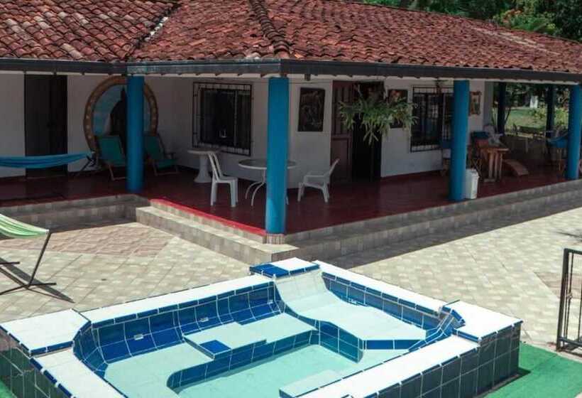 בית מלון כפרי Villa Alicia