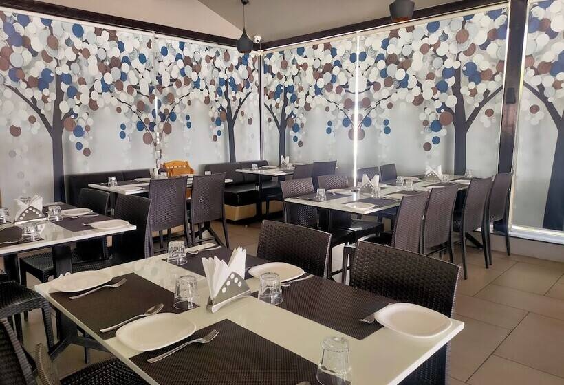 Hotel Vits The Somnath Gateway