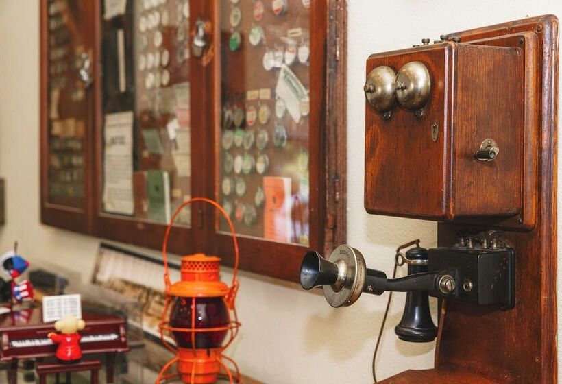 Iron Horse Inn Bed & Breakfast