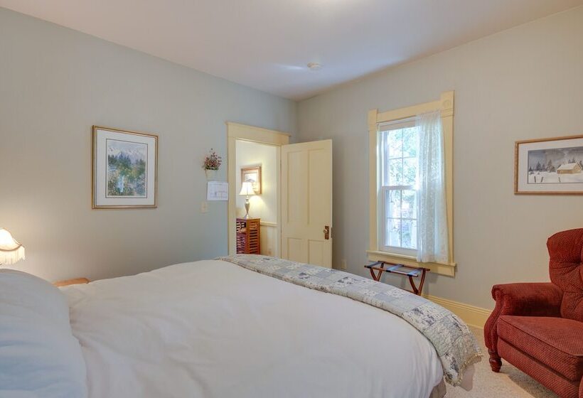 Large Family Home W/ View, 1 Mi To Red Lodge Ski!