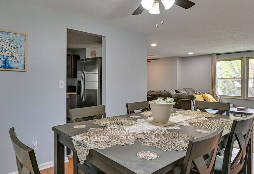 Louisville Home W/ Fenced Yard: 10 Mi To Downtown!