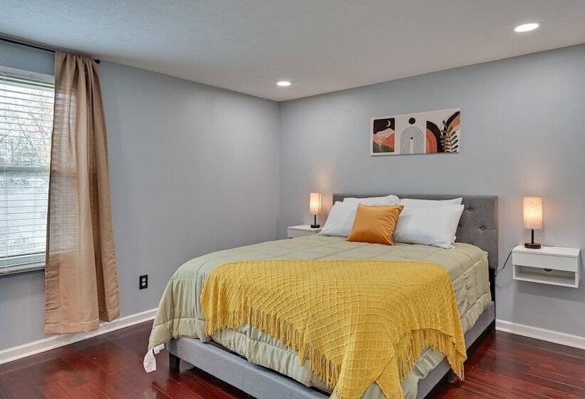 Louisville Home W/ Fenced Yard: 10 Mi To Downtown!