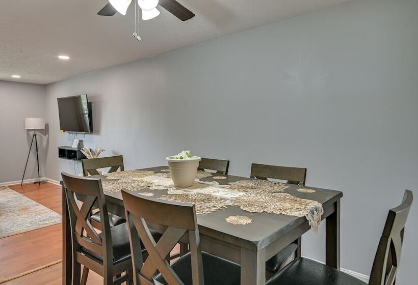 Louisville Home W/ Fenced Yard: 10 Mi To Downtown!