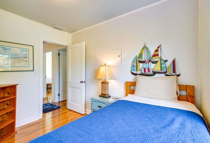 Lovely Panama City Cottage: Walk To Bayside Beach!