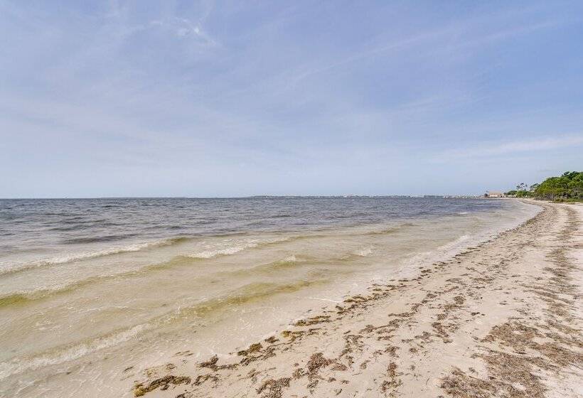Lovely Panama City Cottage: Walk To Bayside Beach!