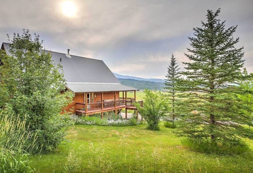 Luxe Alpine Cabin W/ Wraparound Deck & Mtn Views!