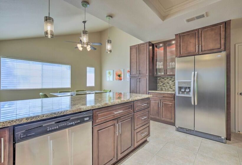 Palm Desert Retreat W/ Private Pool, Near Golf!