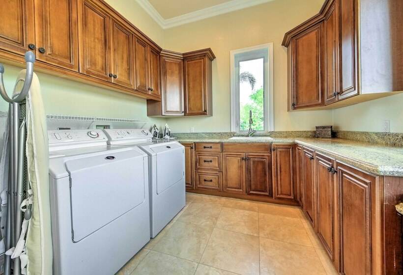 Luxe Wine Country Estate W/ Orchard Facing Balcony