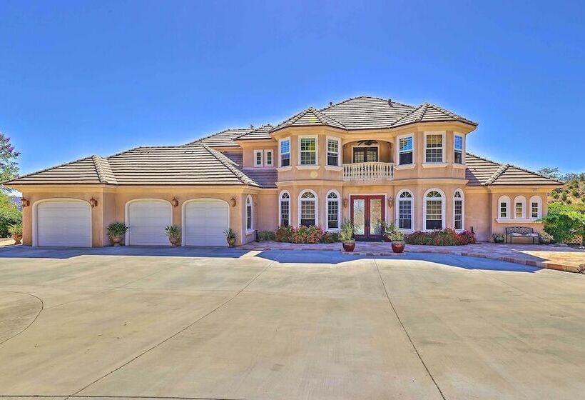 Luxurious Murrieta Retreat W/ Mountain Views!
