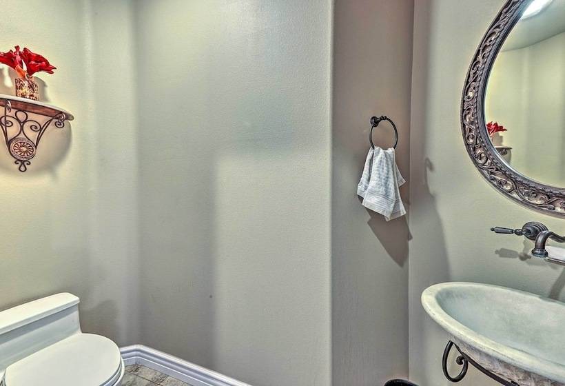 Luxurious Murrieta Retreat W/ Mountain Views!