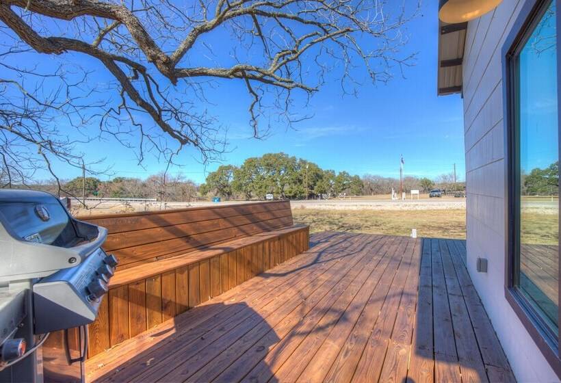 Luxury Cabin Right Across From Albert Dance Hall!