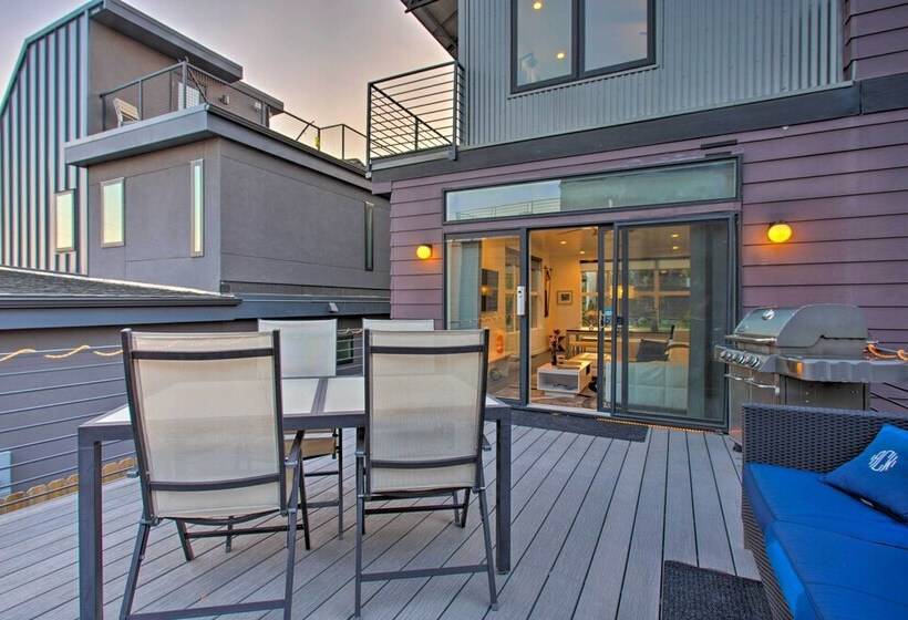 Modern Living In The Mile High City W/ Pano Views!