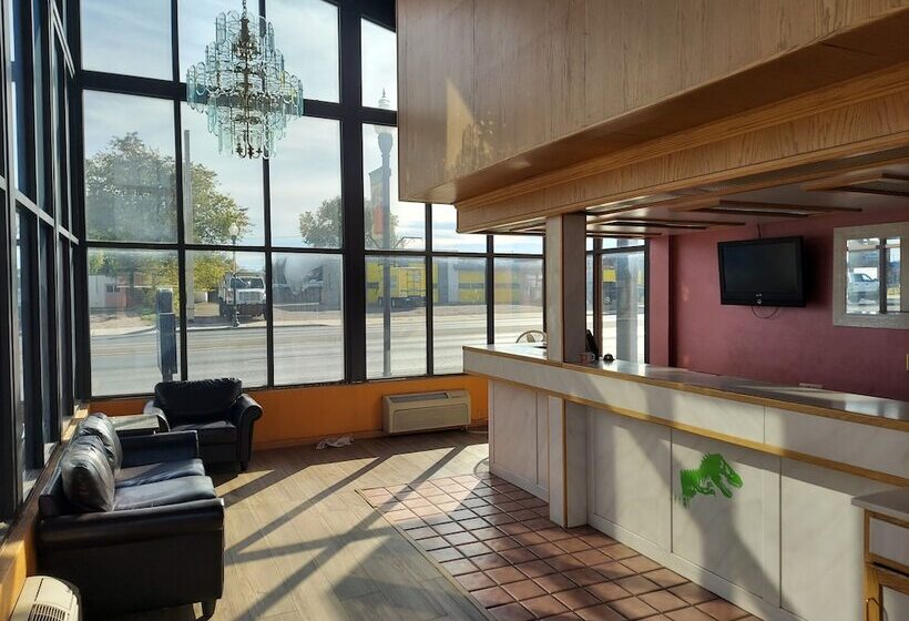 فندق على الطريق Vernals Best Value Inn