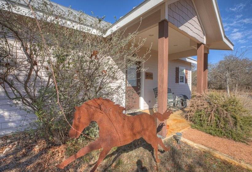 Luxury Cottage With Views Fireplace & Grill!