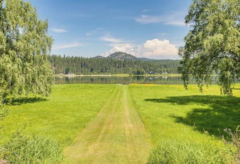 Newport Riverfront Home W/ Deck + Fire Pit!